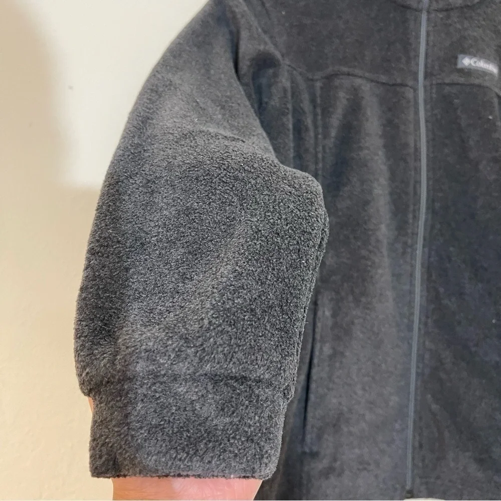Columbia Full Zip Fleece Jacket Kid Size Medium Gray Pockets Lightweight